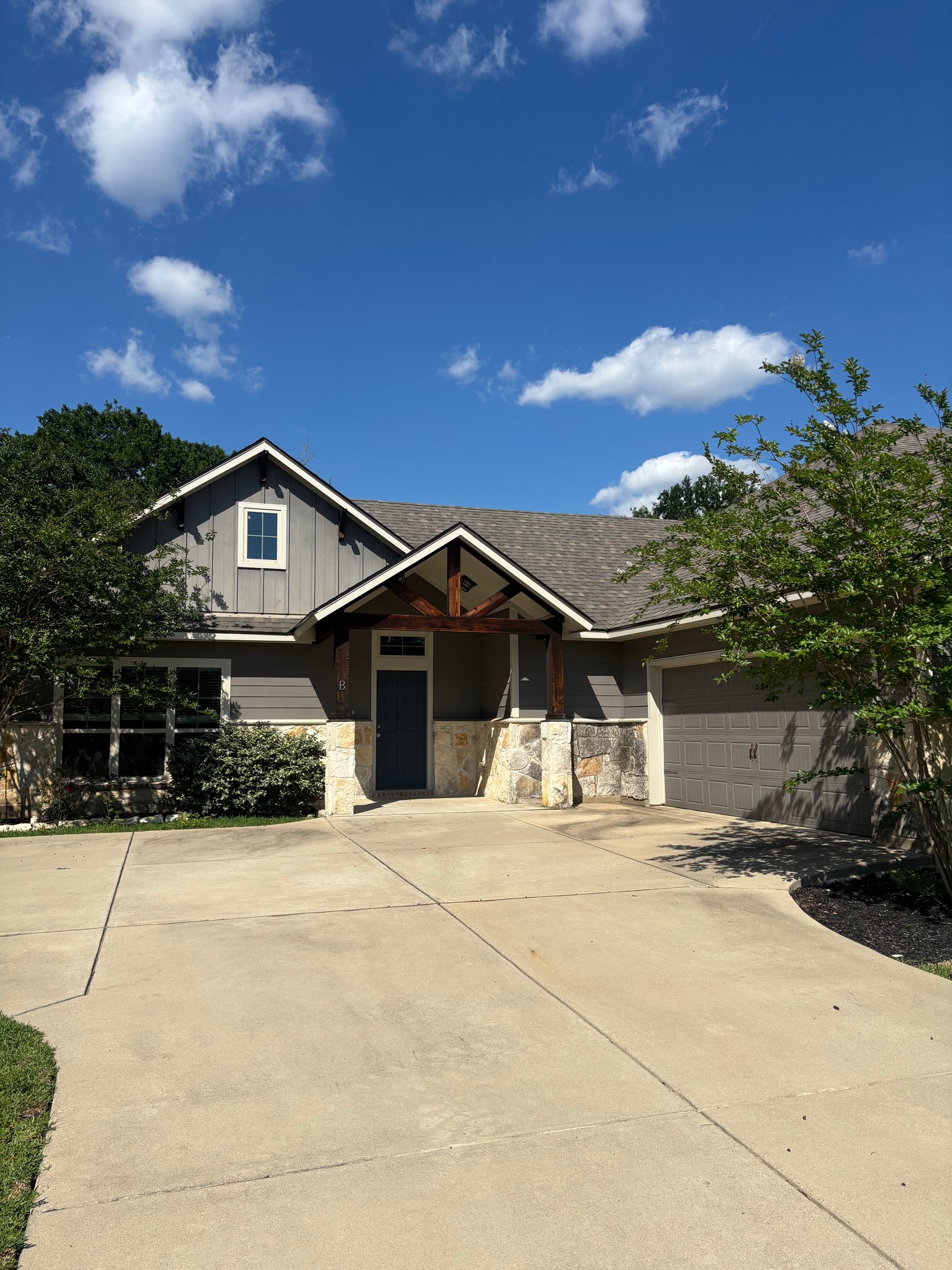 College Station Multiplex: 17349 Cedar Rock Ct Unit B