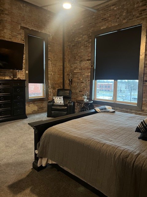 Springfield Condo: 214 East Commercial St.