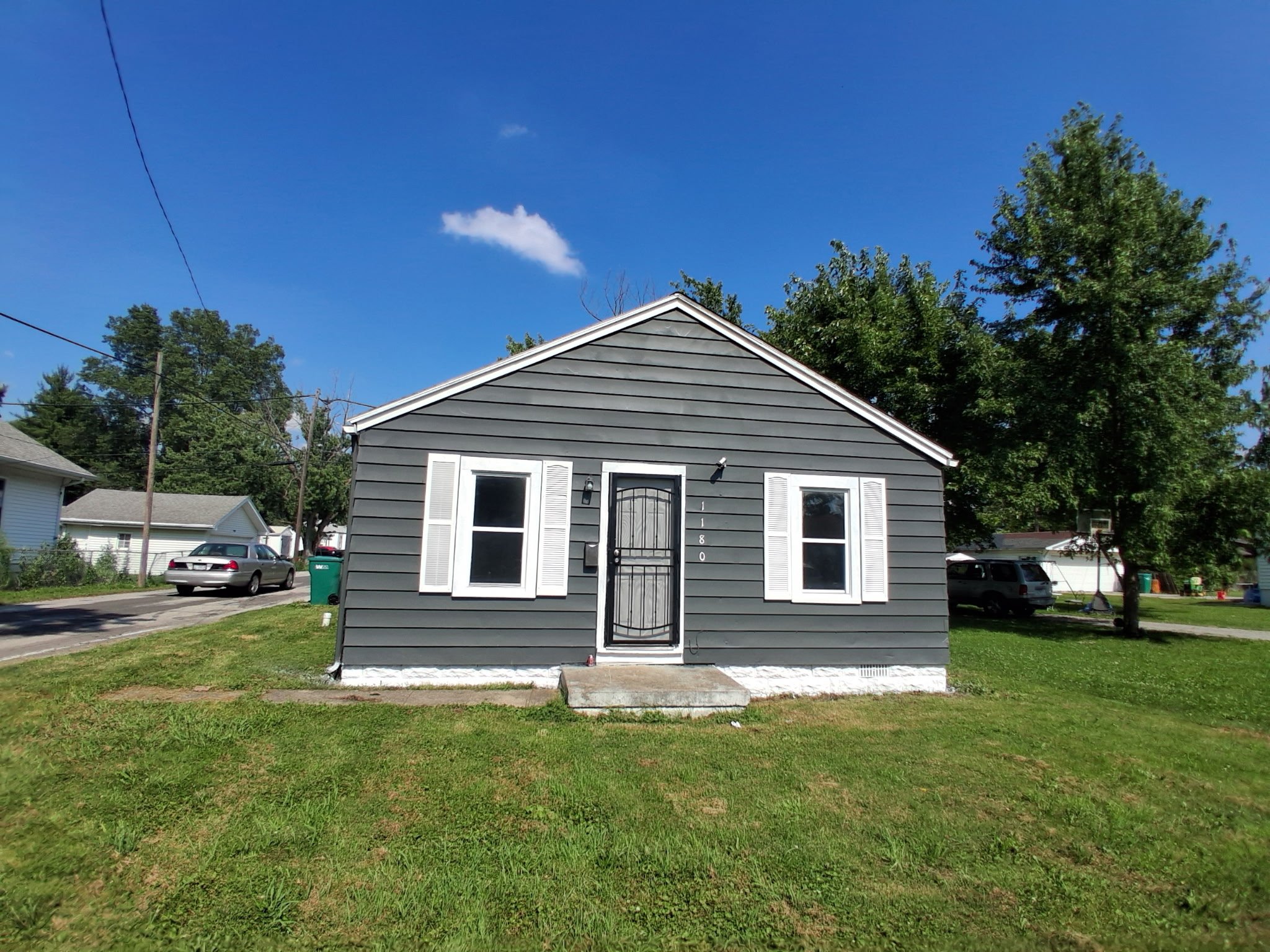 Decatur House: 1180 N Summit Ave