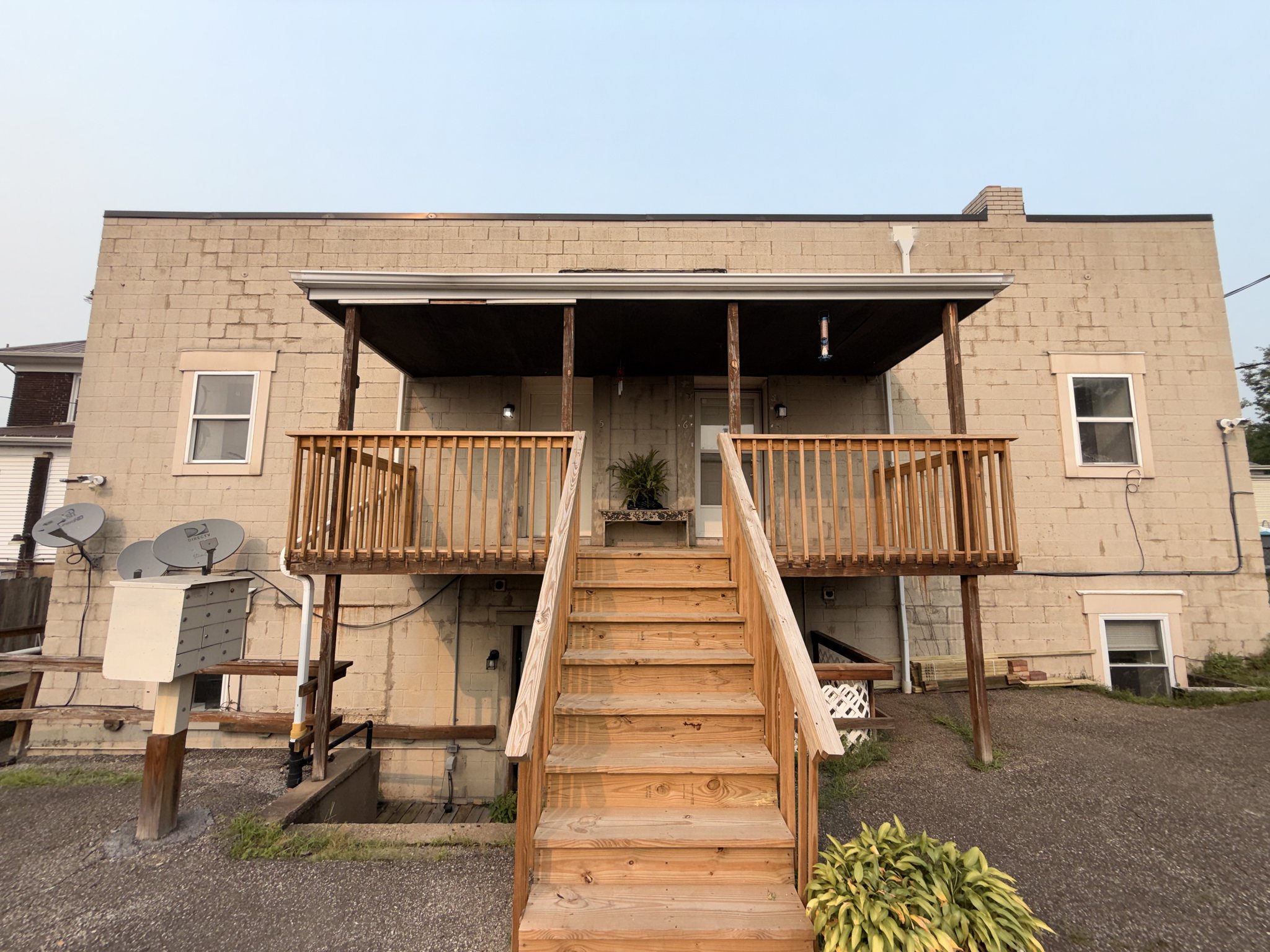 Homestead Apartment: 118 Whitaker Street