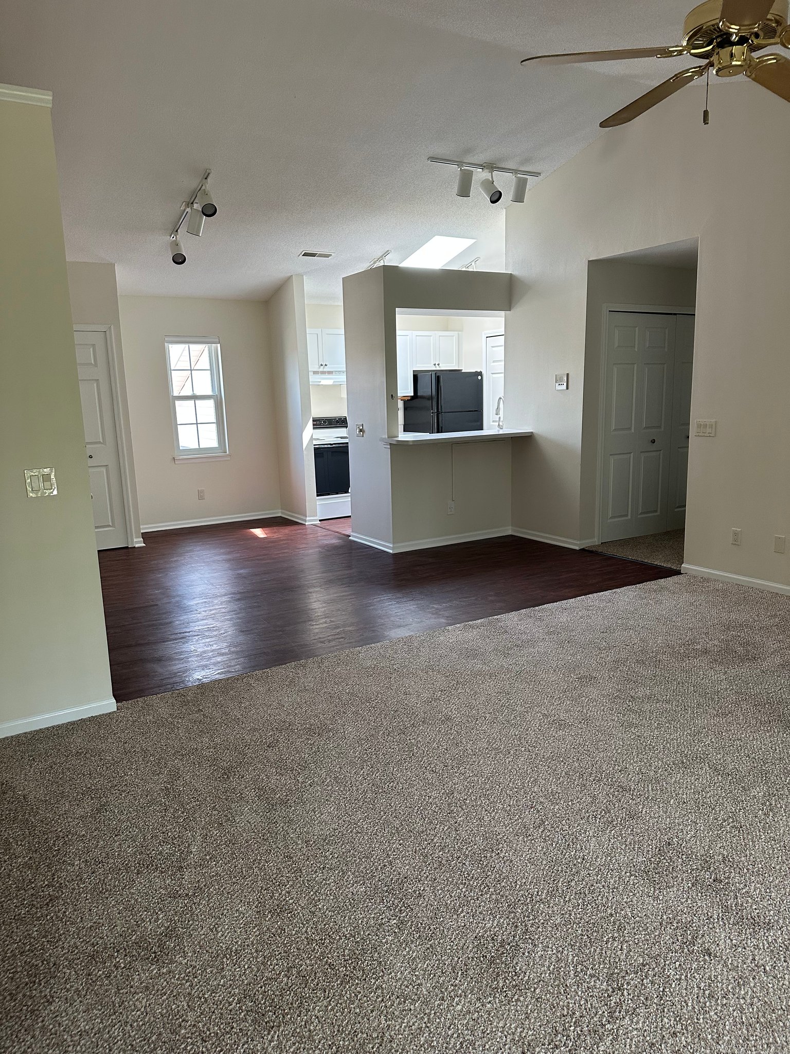 Oregon Condo: 851 Park ST