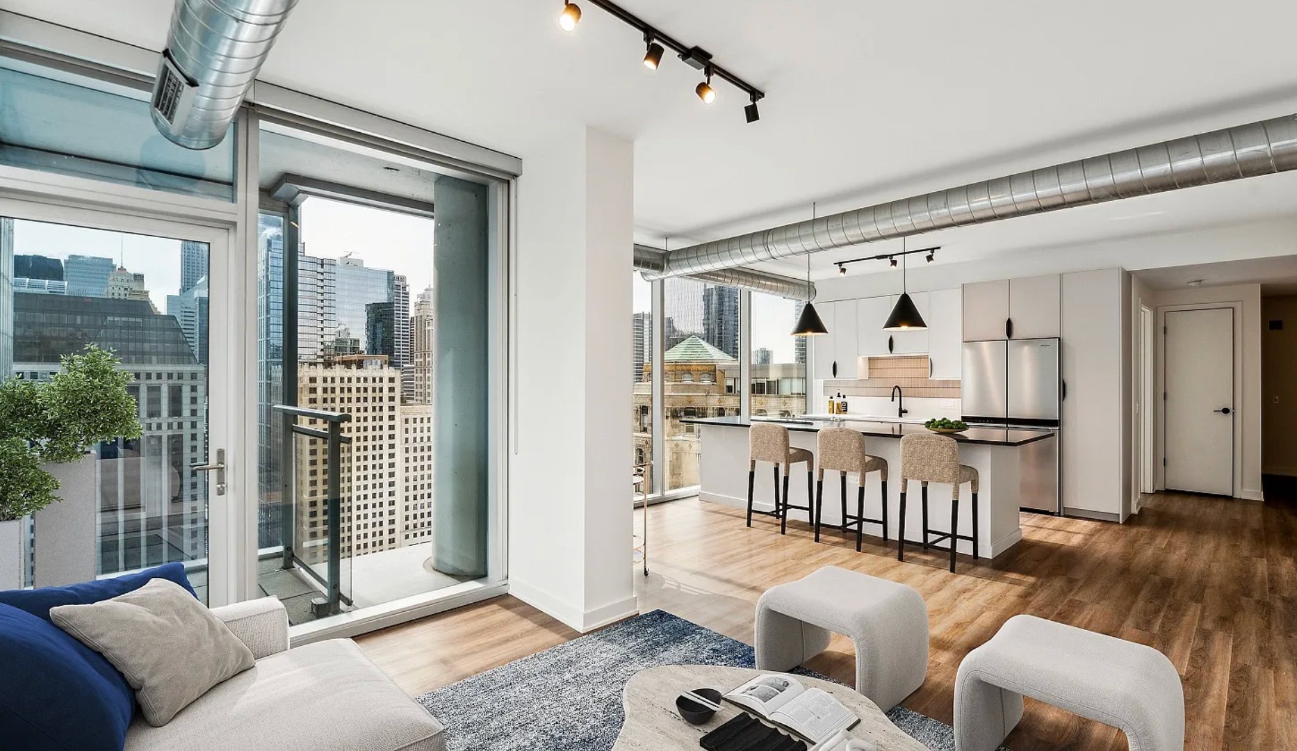Chicago Condo: 165 W Kinzie Ave