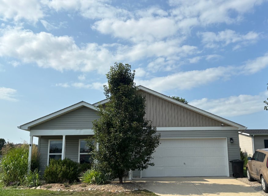 Chillicothe House: 55 Feather Cir