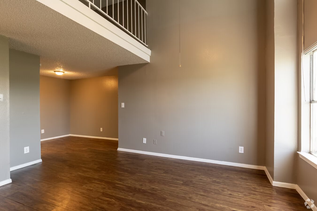 Lewisville Apartment: 1901 Lakeview Cir