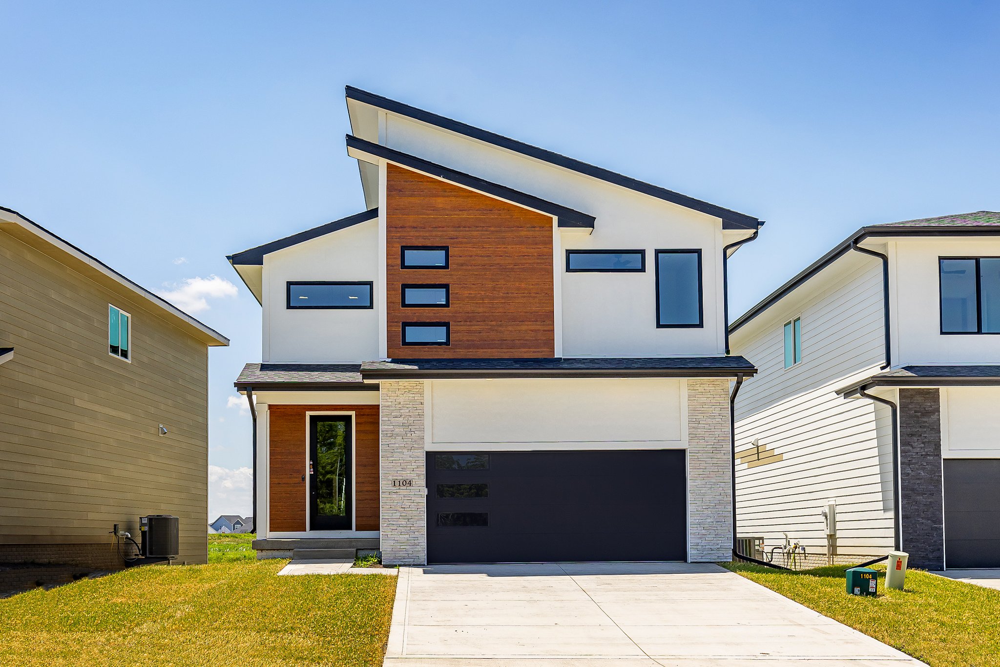 Waukee House: 1100 NW Sproul Dr