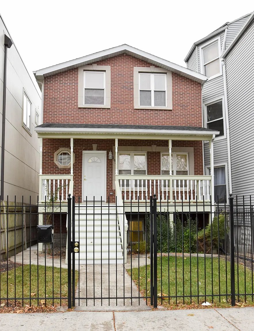 Chicago House: 1934 N Saint Louis Ave