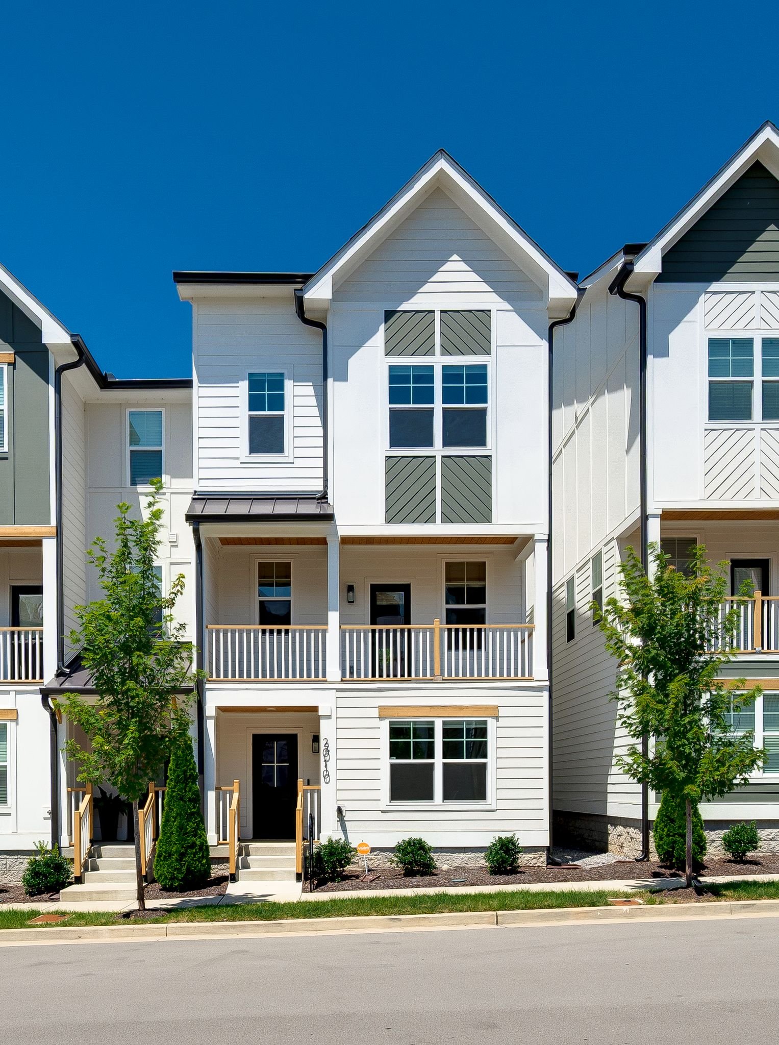 Nashville Condo: 2010 Maple View Ln