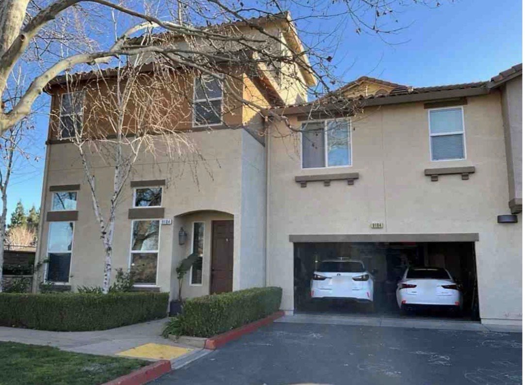Sacramento Condo: 2580 W El Camino Ave