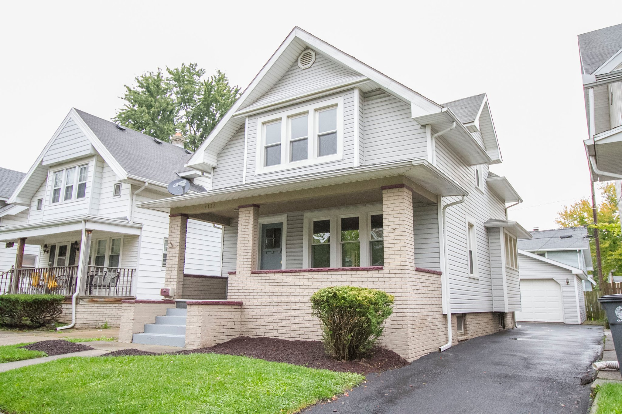 Toledo House: 4122 Fairview Dr