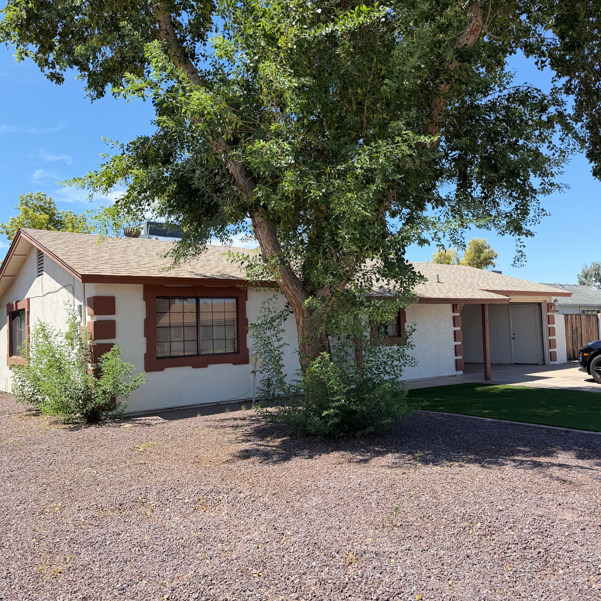 Peoria House: 6815 W Carol Ave
