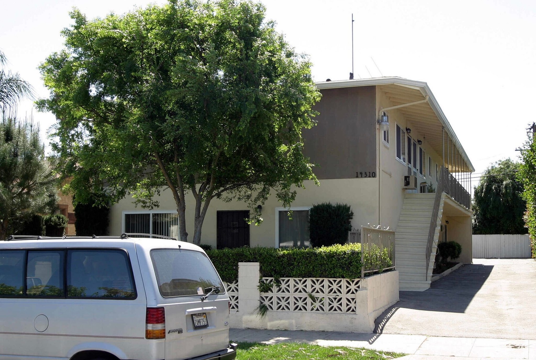 Sherman Oaks Apartment: 14310 Tiara St.