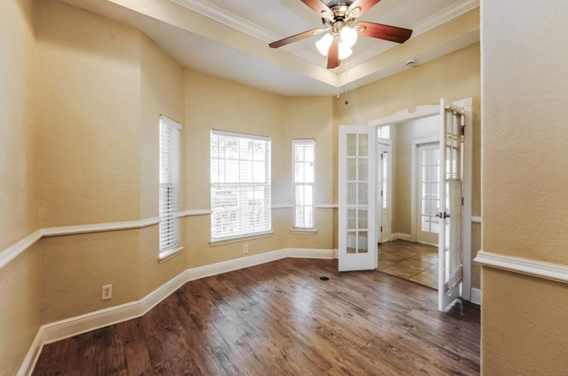 Belle Isle House: 5248 Chiswick Cir