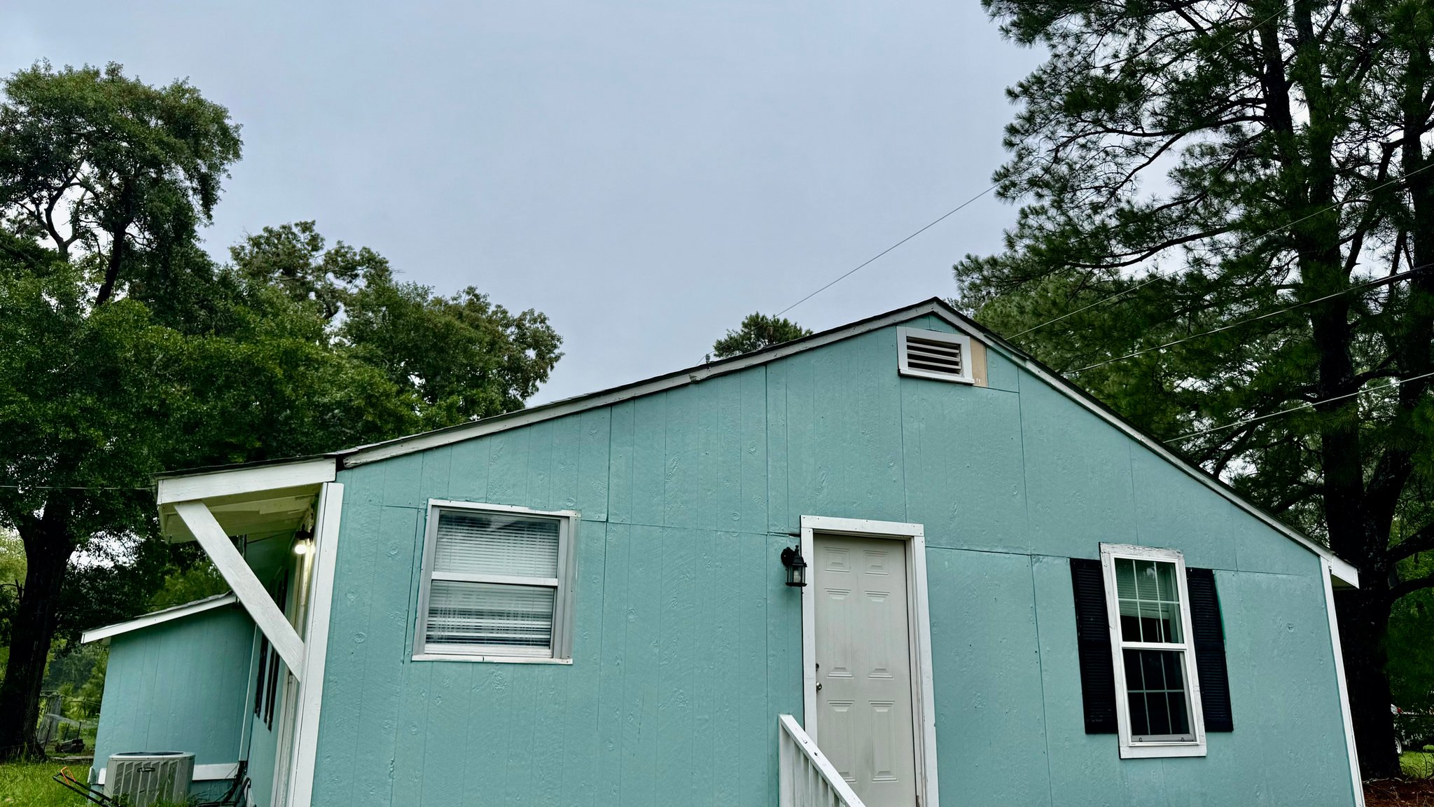 Spring Lake House: 1605 Easterling Dr