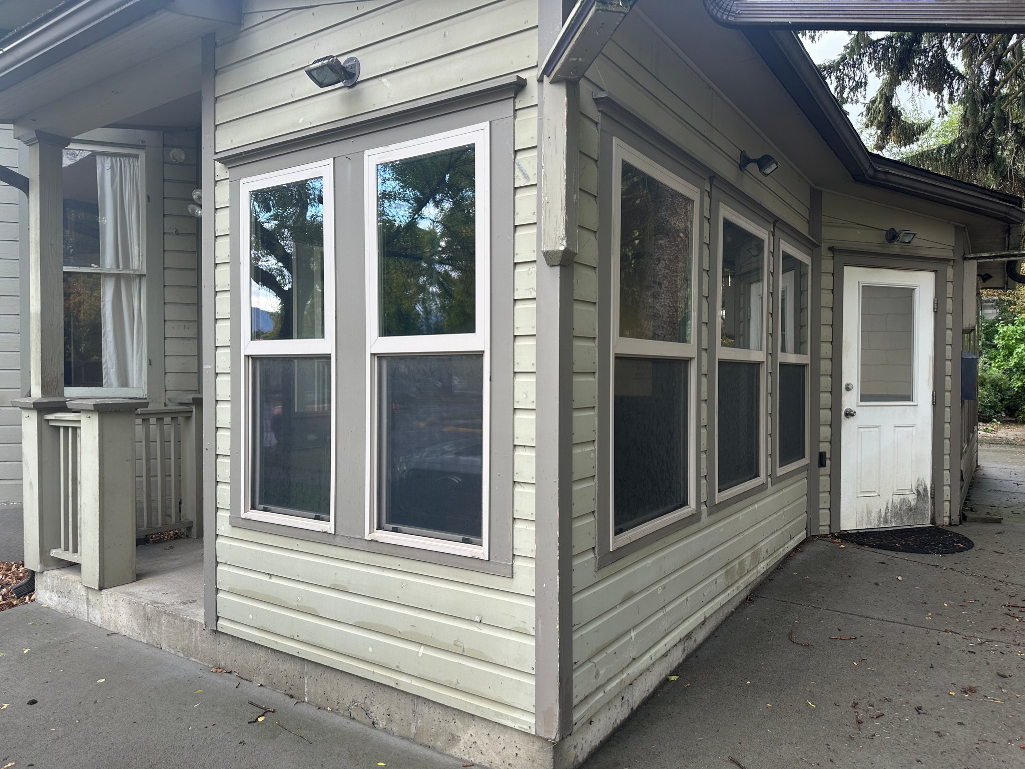 Bozeman Single Room: 103 s 8th ave