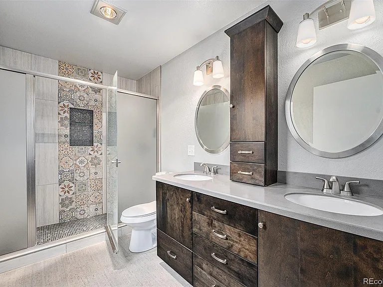Denver Single Room: 6235 W. Floyd Ave