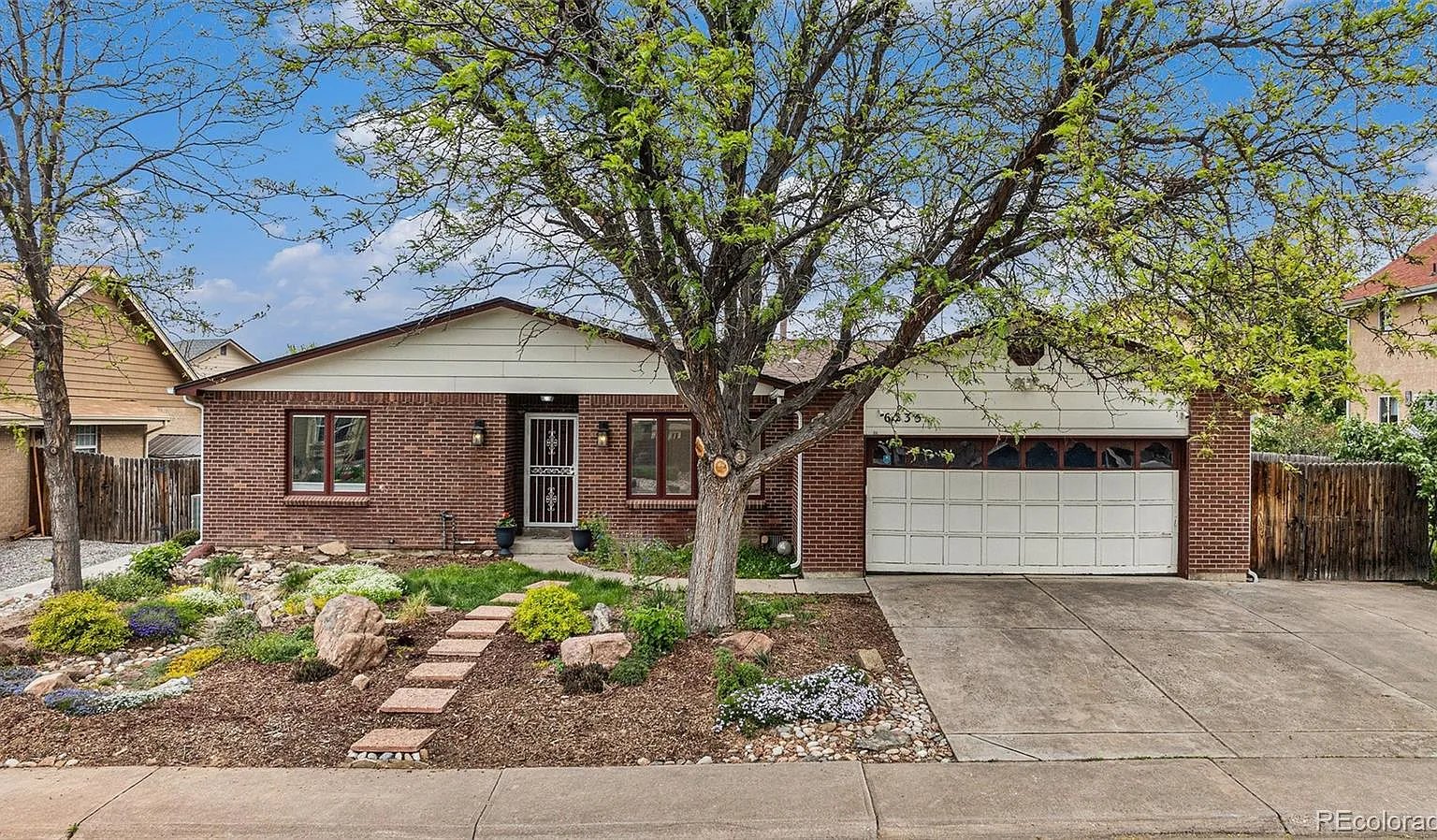 Denver Single Room: 6235 W. Floyd Ave