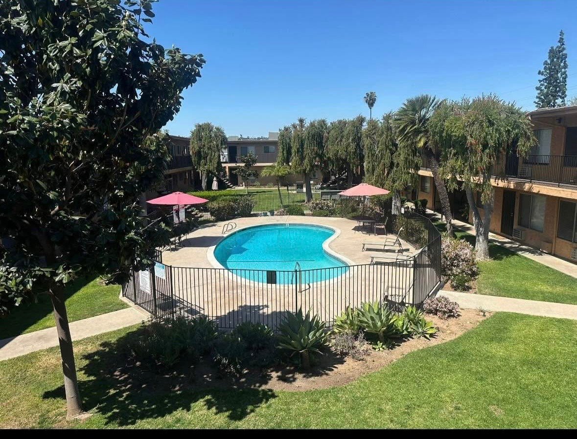 El Cajon Apartment: 563 Broadway