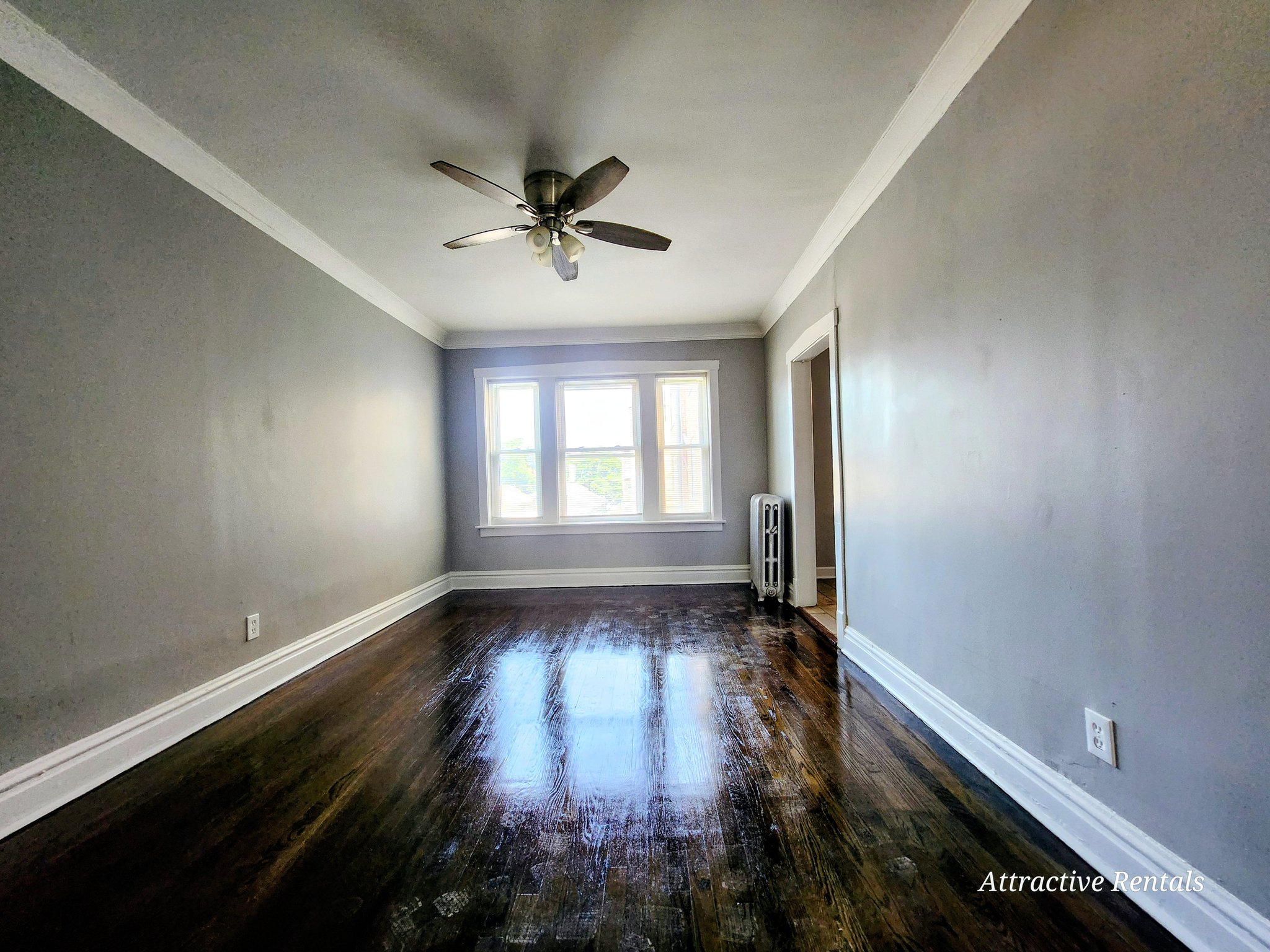 Chicago Apartment: 6055 S Troy St