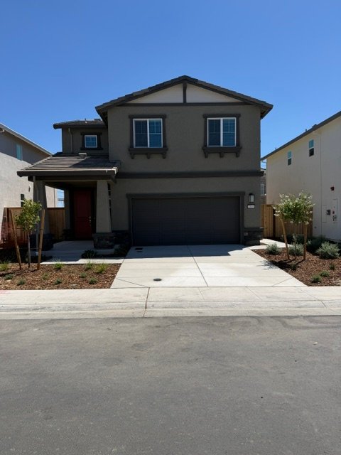 Lincoln House: 2915 Porcelain st