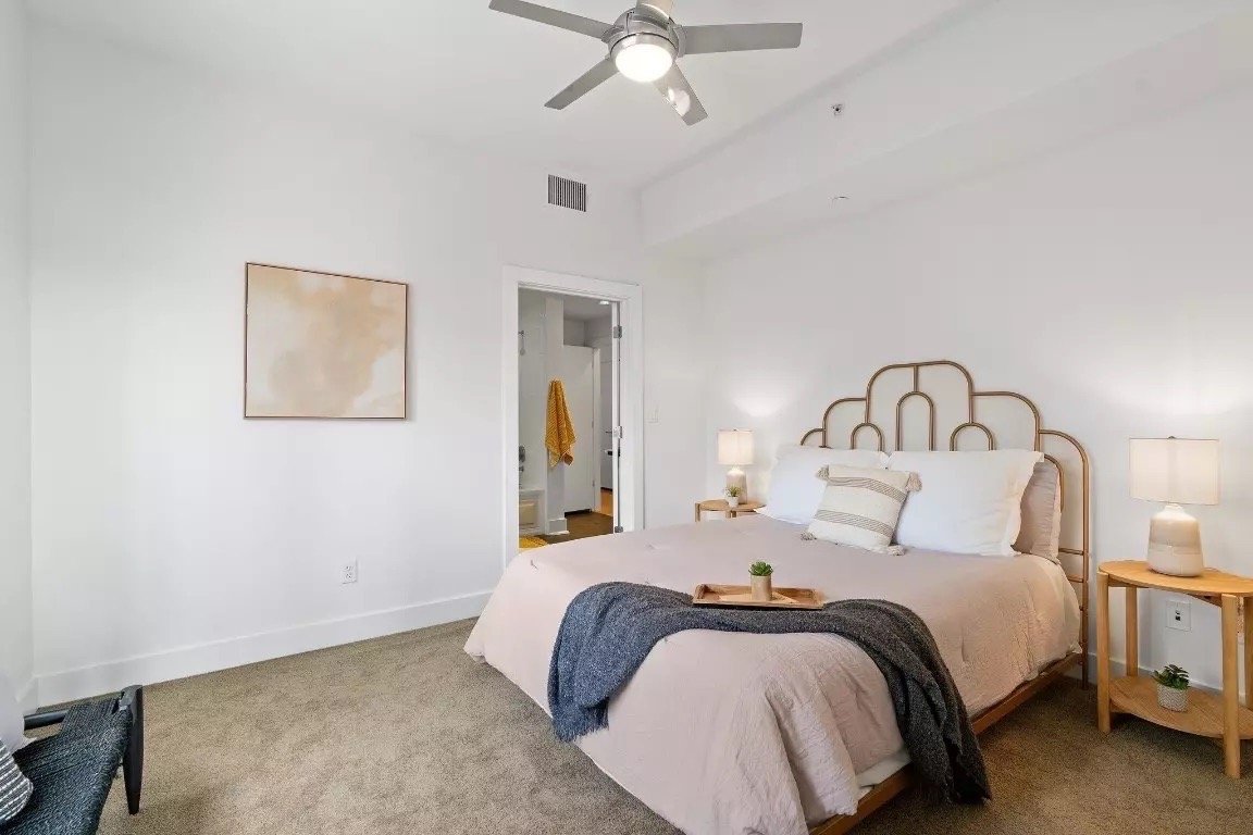 Austin Condo: 06030 Davis St
