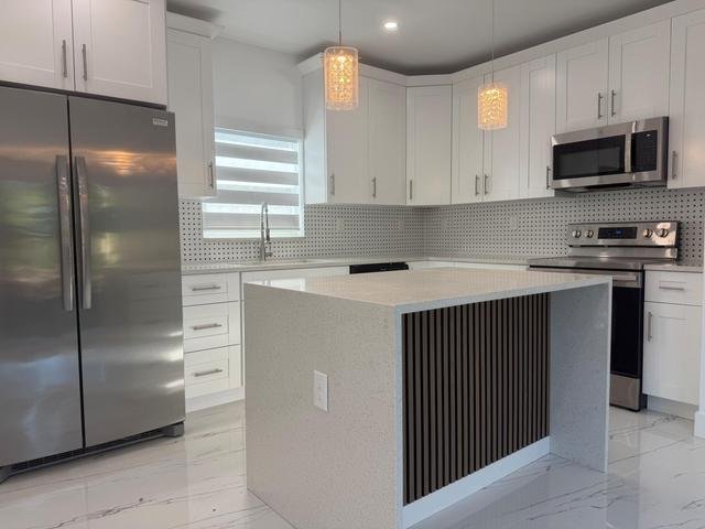 West Palm Beach House: 501 EL PRADO