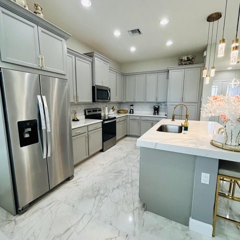 Westlake House: 14999 Goldspar Court