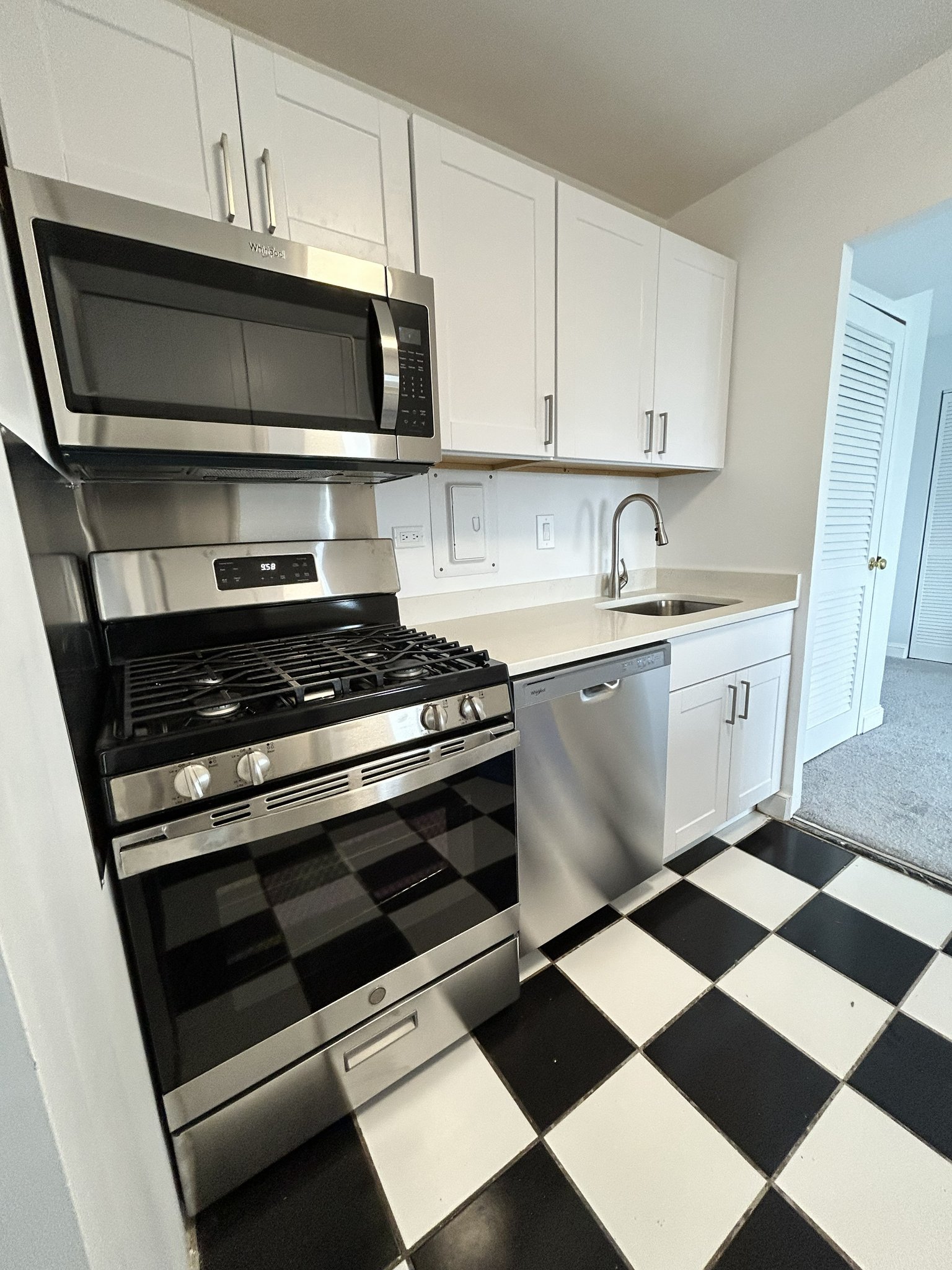 Alexandria Condo: 5340 Holmes Run Pkwy
