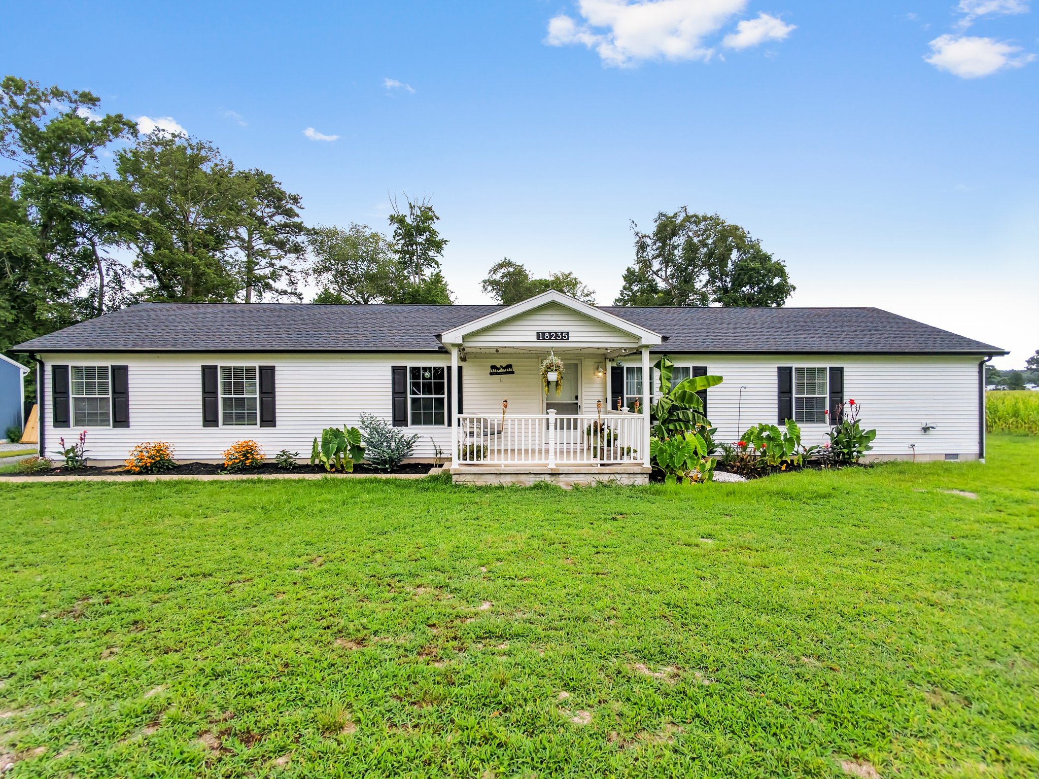 Laurel House: 18235 Little Hill Road
