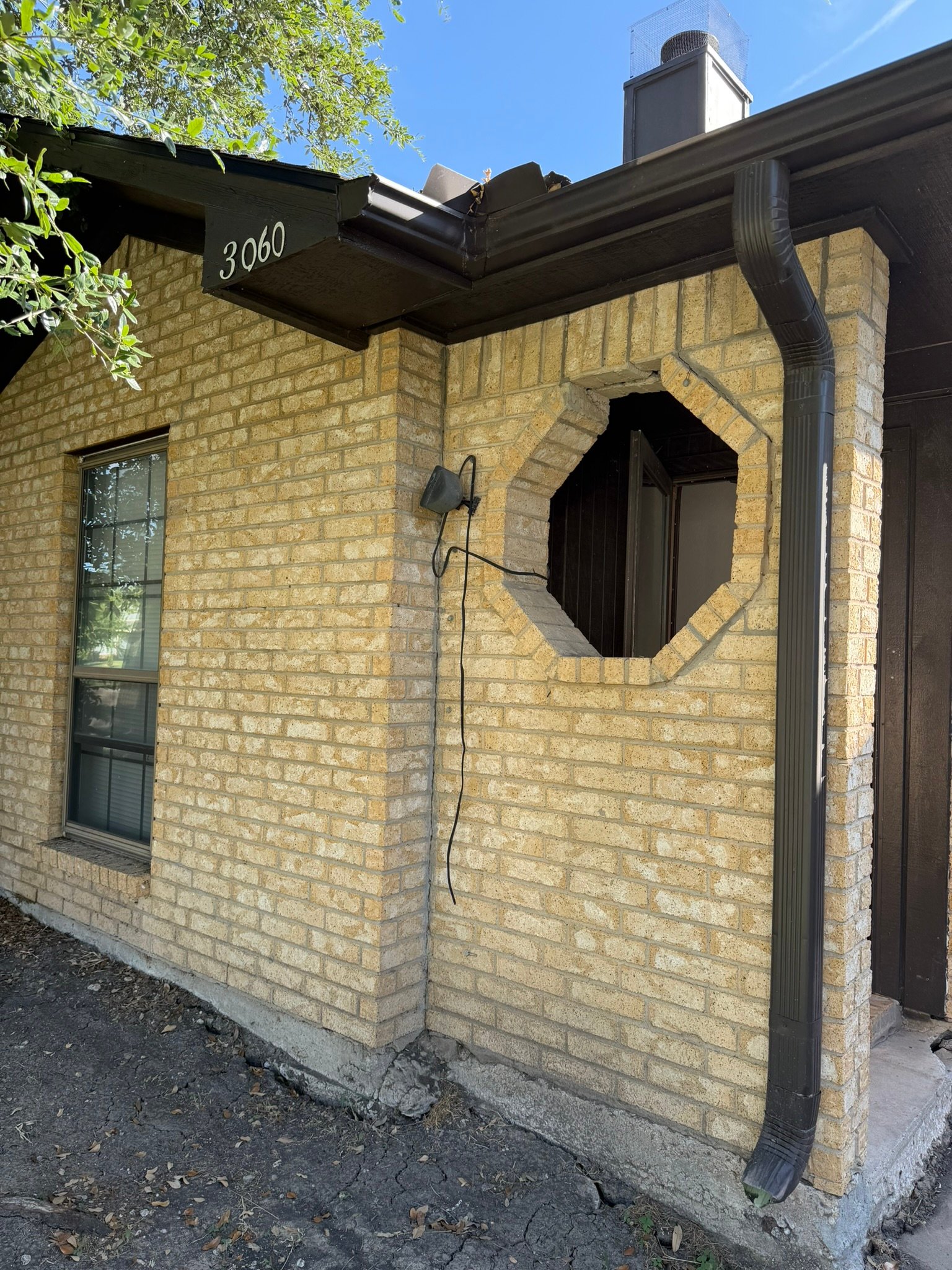 Grand Prairie House: 3060 Gregory Lane