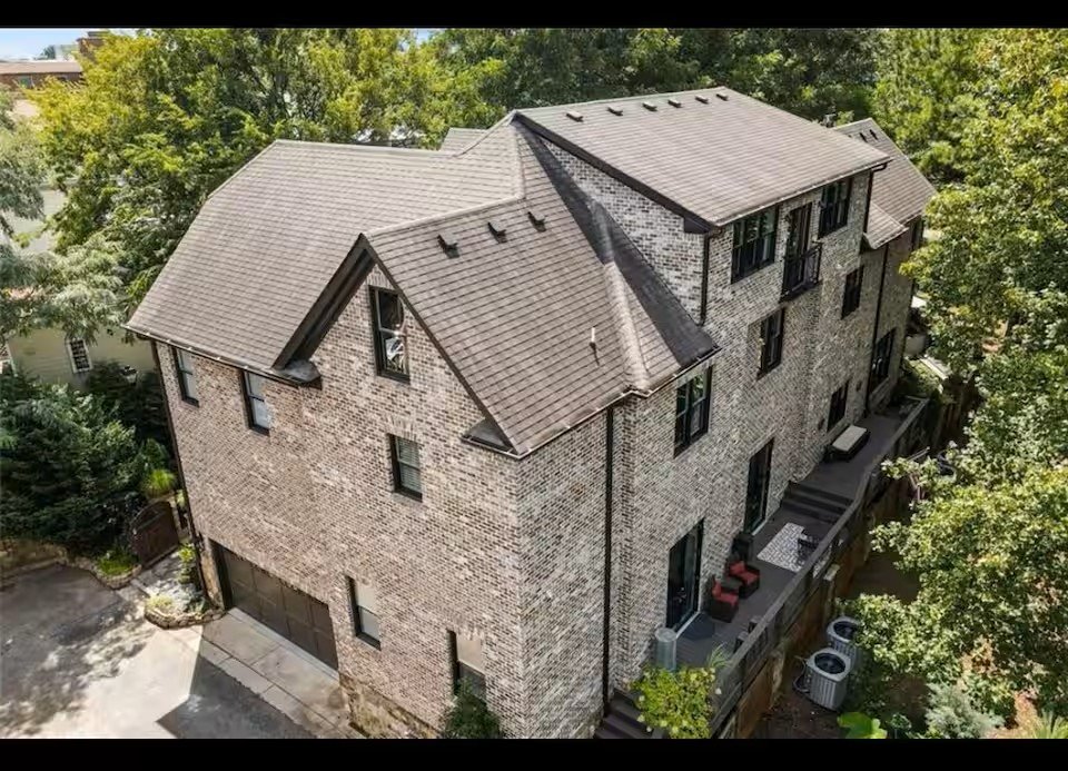 Atlanta House: 532 Bishop Way NE