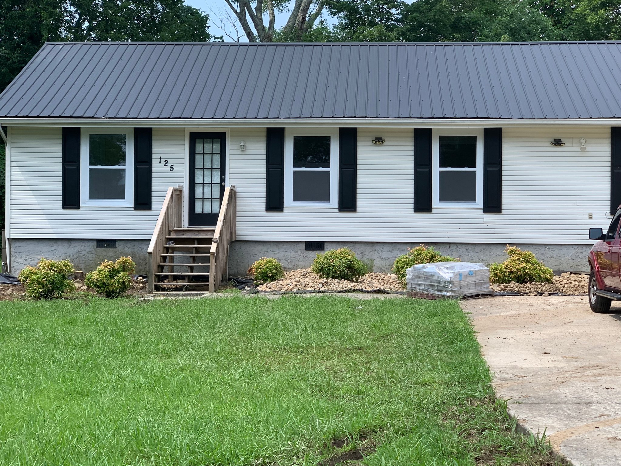 Cleveland House: 125 Hudson Drive
