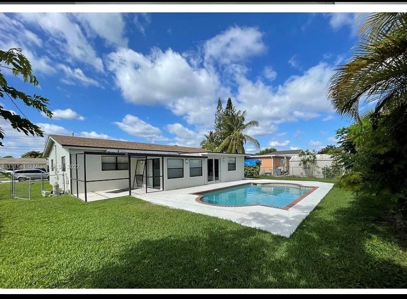 Pompano Beach House: 6447 NW 22nd St