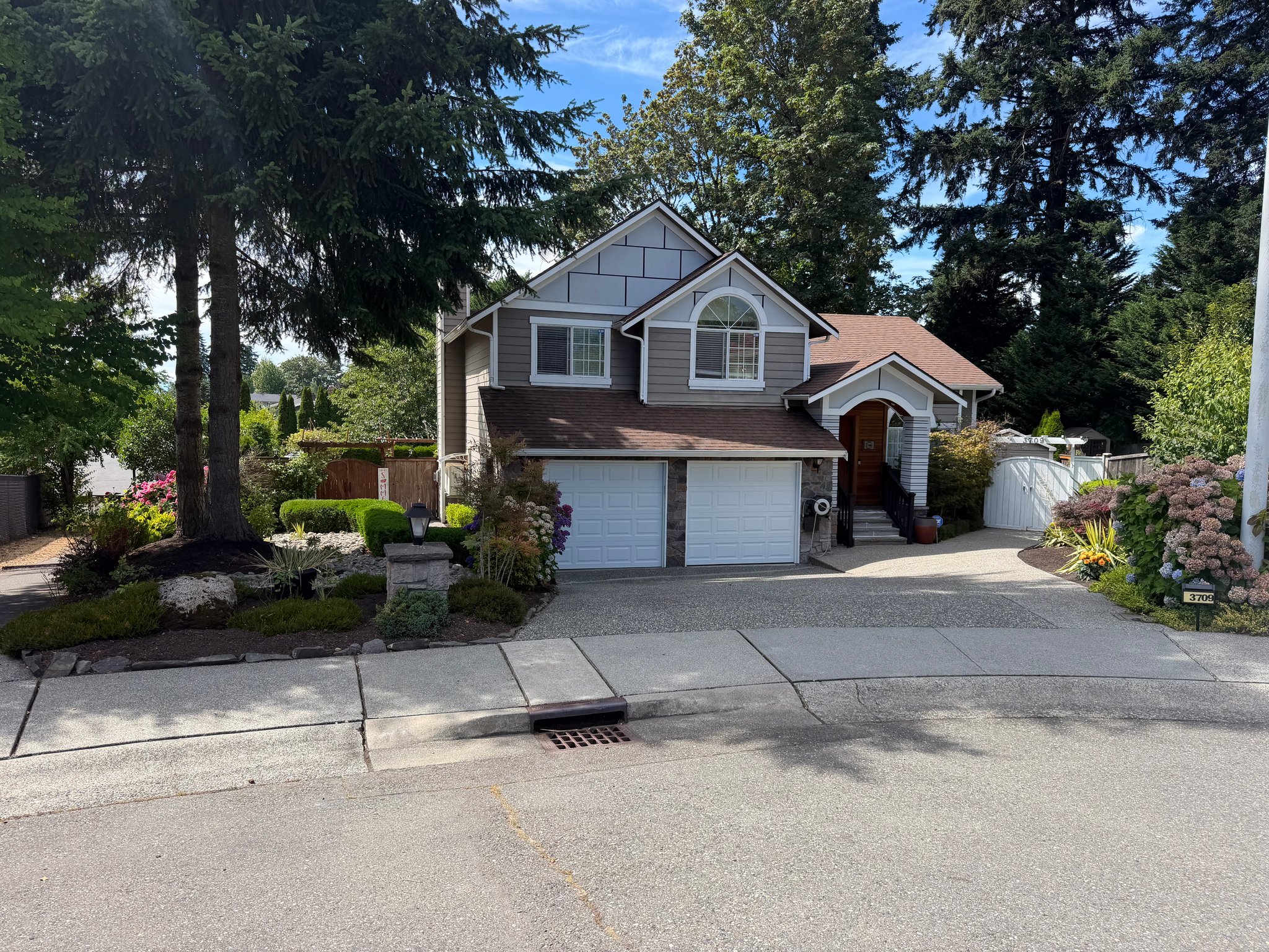 LYNNWOOD House: 3709 170TH ST SW