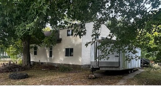 Harvel House: 303 Cedar St