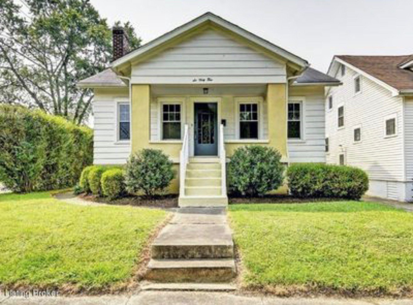 Louisville House: 644 Ervay Ave