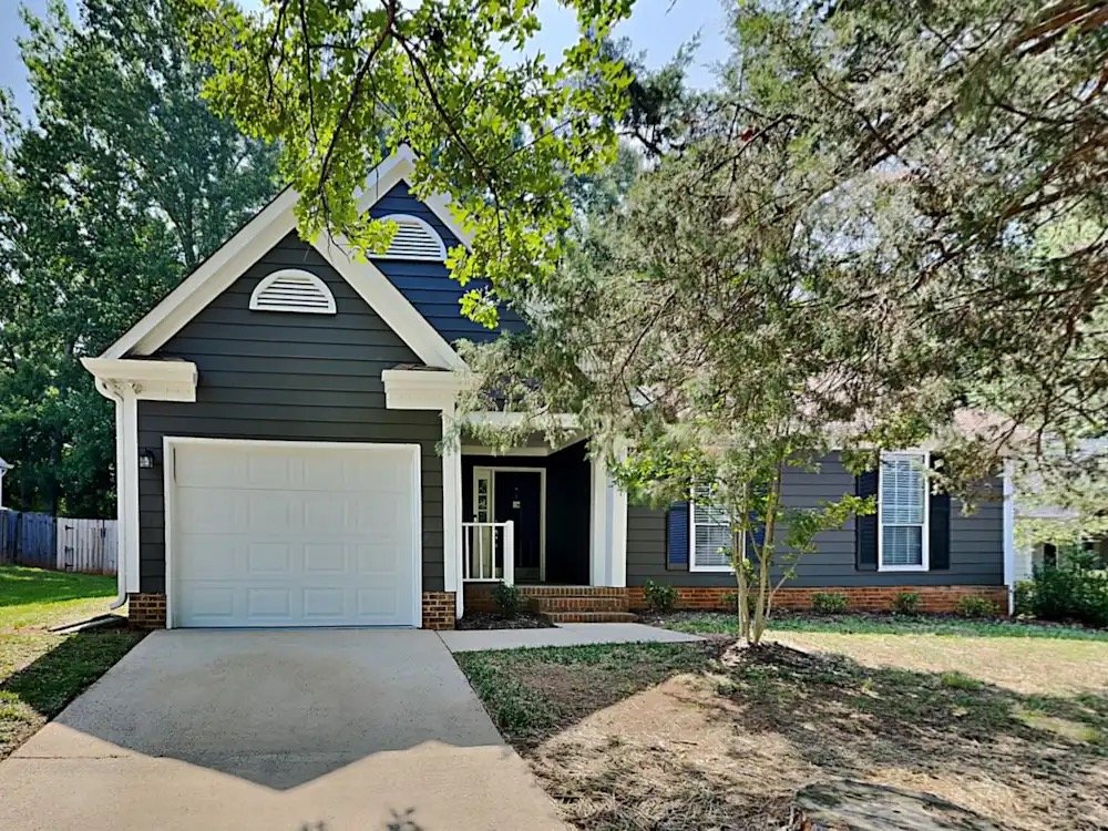Charlotte House: 8507 Red Setter Ln