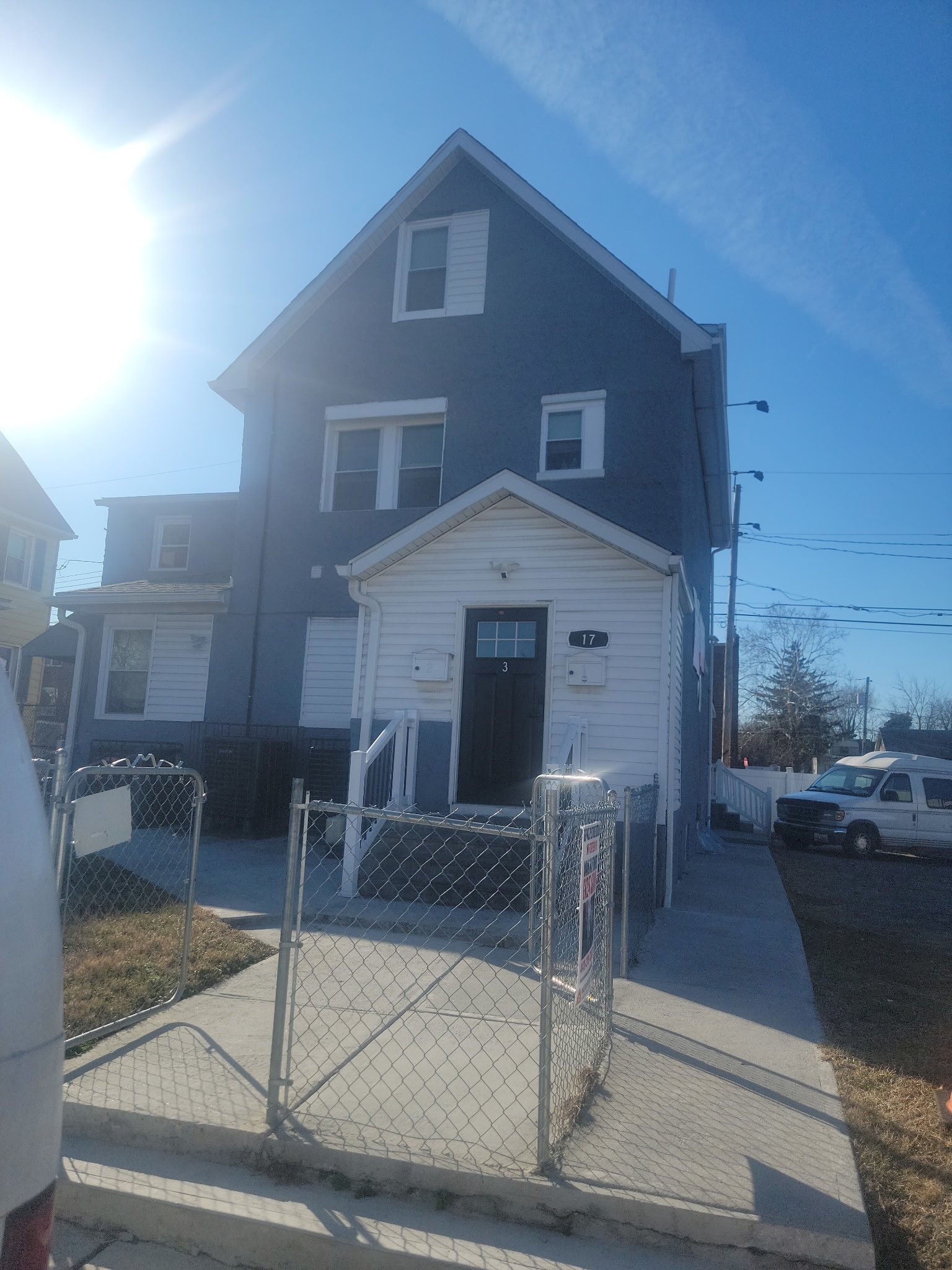 Brooklyn House: 17 W Talbott st