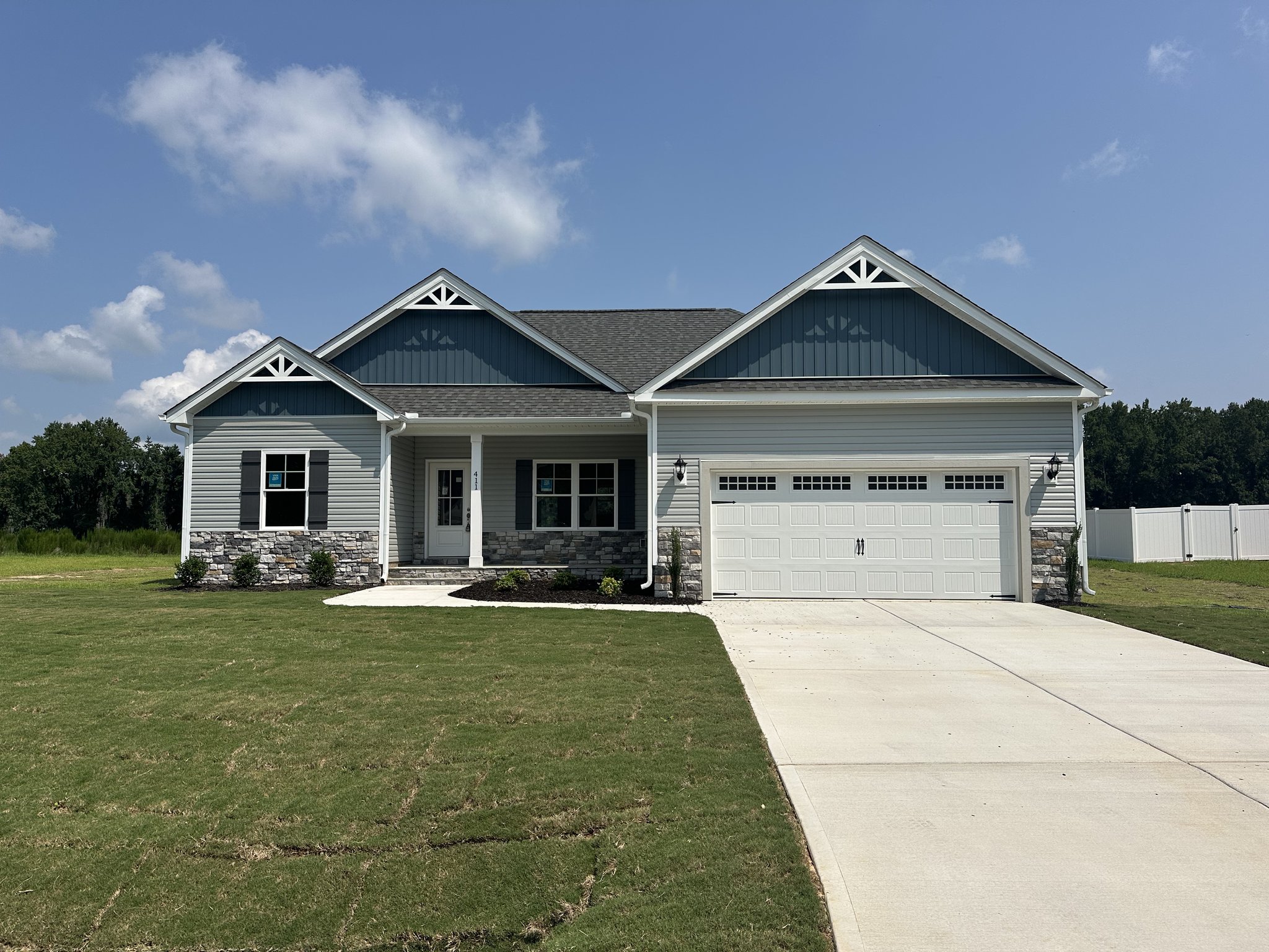 Pikeville House: 411 Creeks Edge Dr.