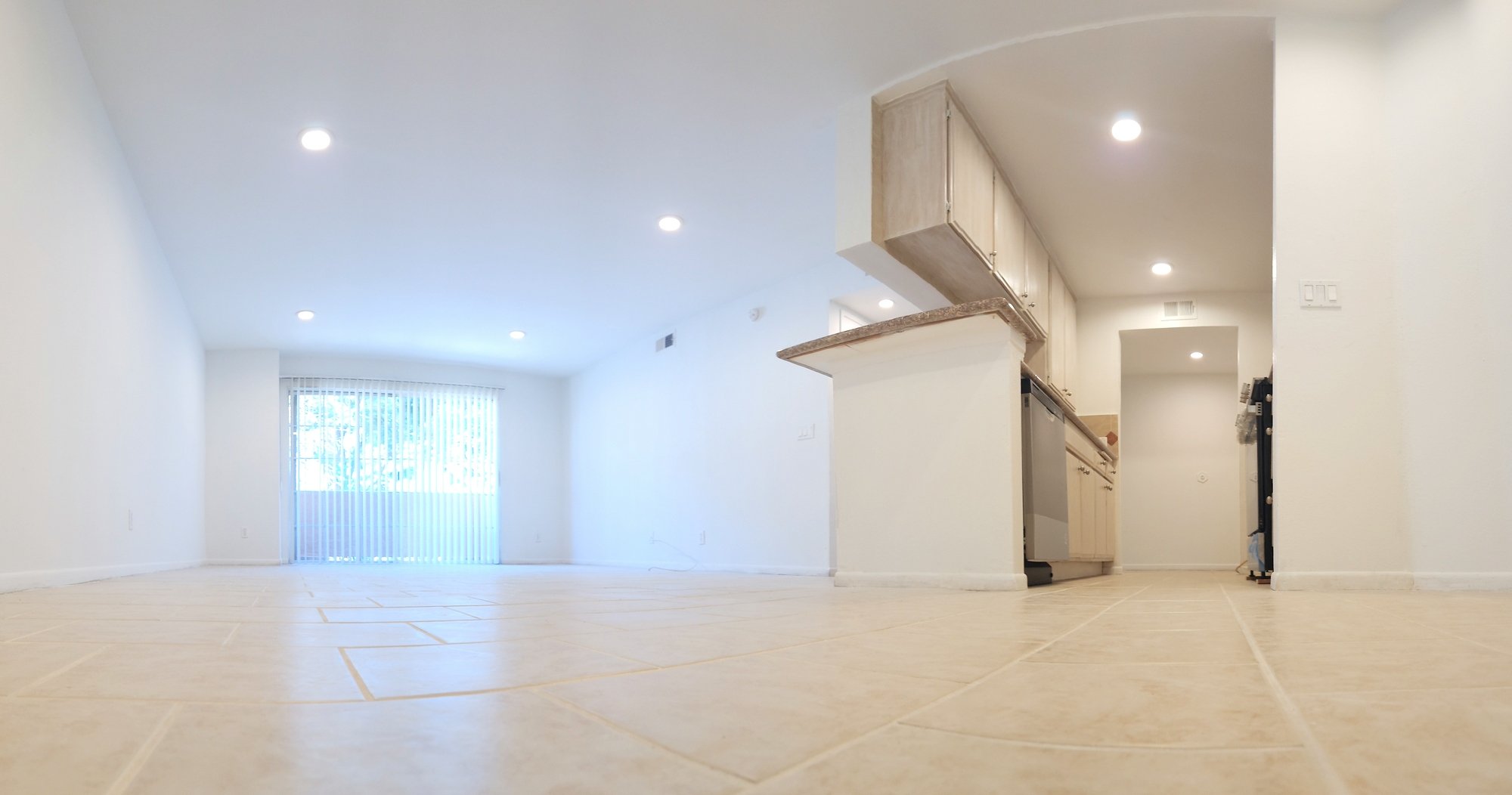 North Hollywood Apartment: 11020 Hesby Street