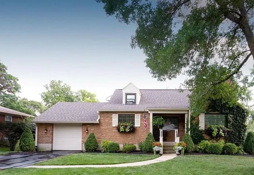 DAYTON House: 256 Castle Dr