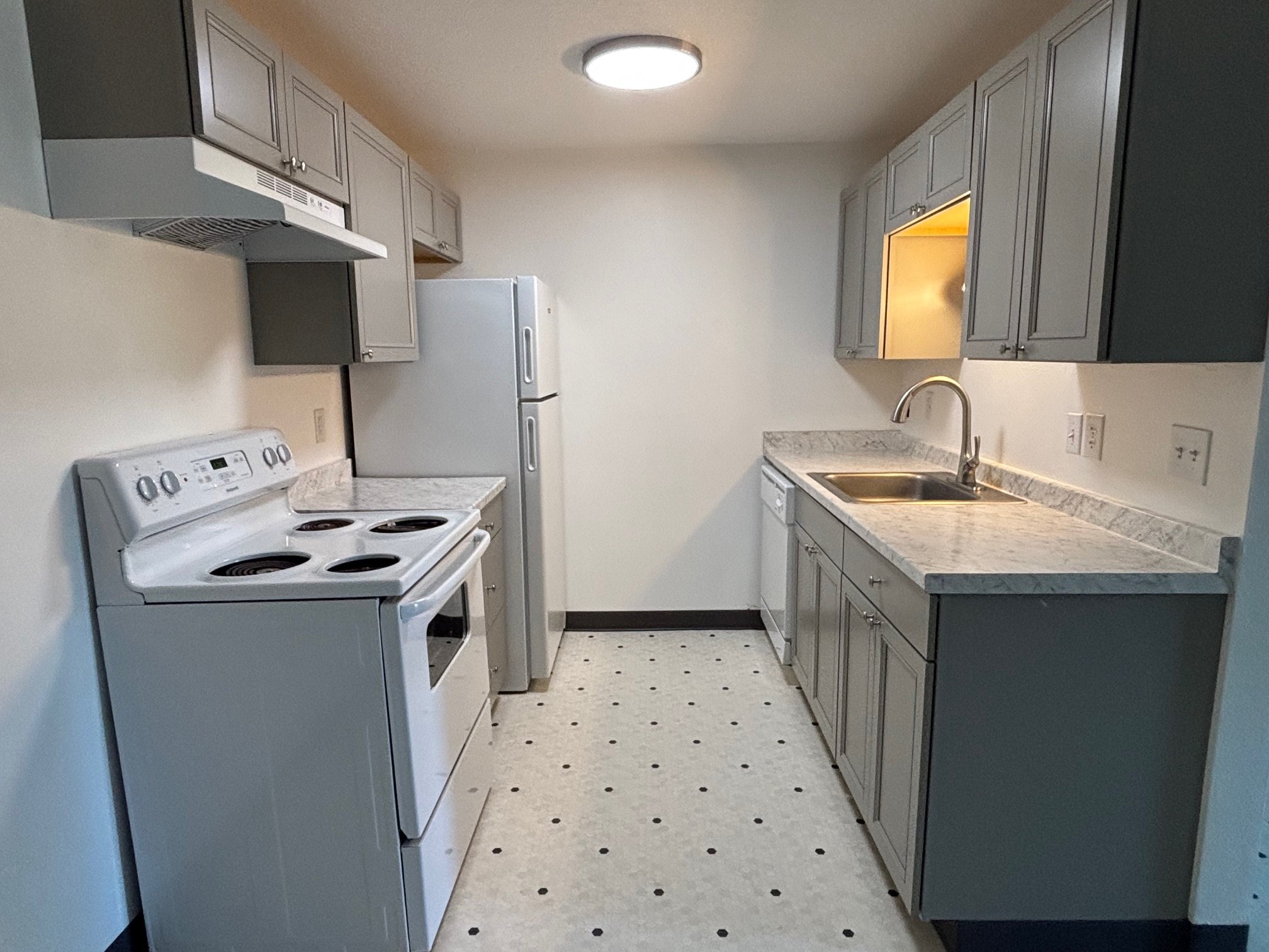 Aloha Apartment: 17420 SW Shaw Street