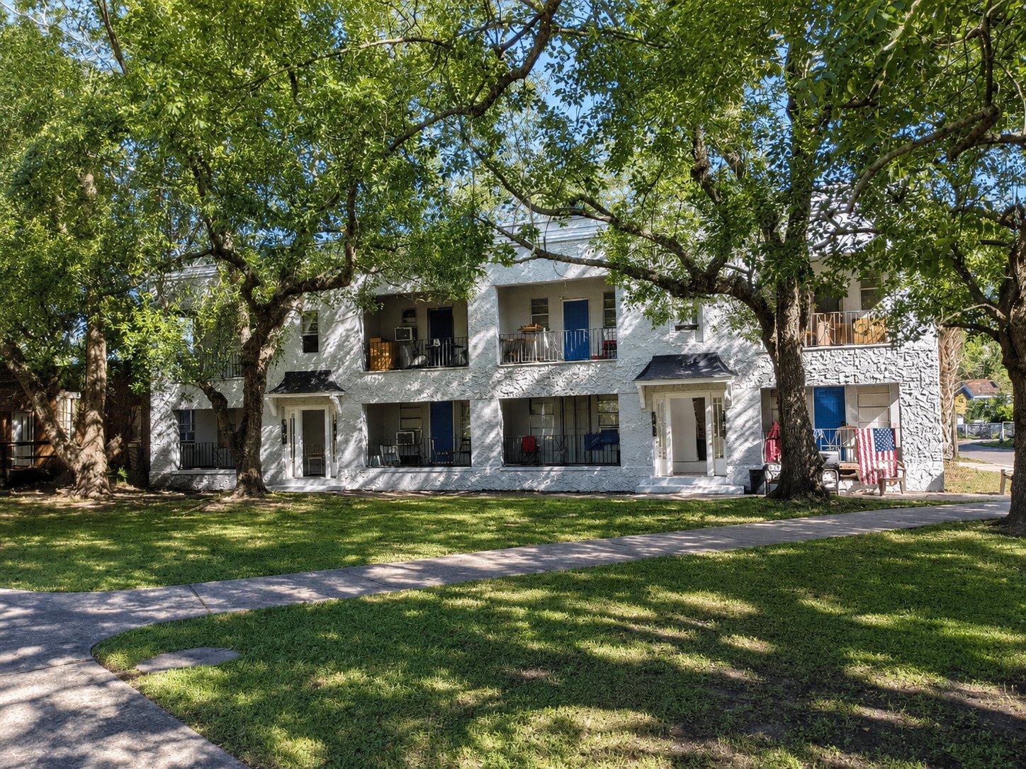 Jacksonville House: 547 W 28th St