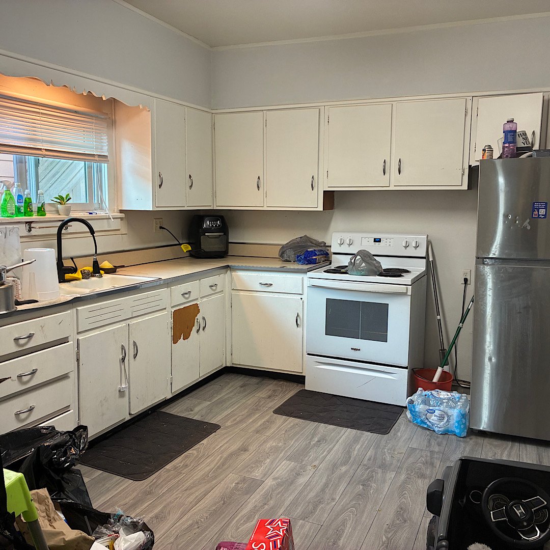 Elkins Apartment: 203 Randolph Ave