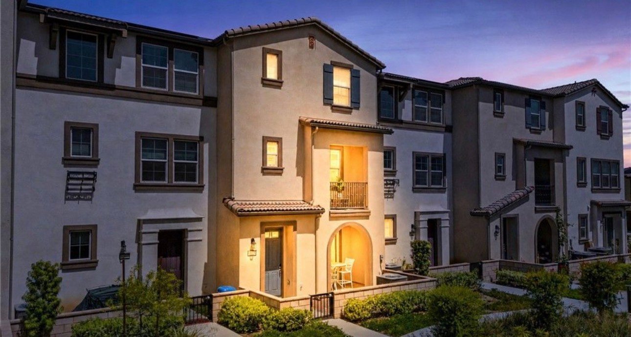Temecula Townhome: 40815 Melrose Dr