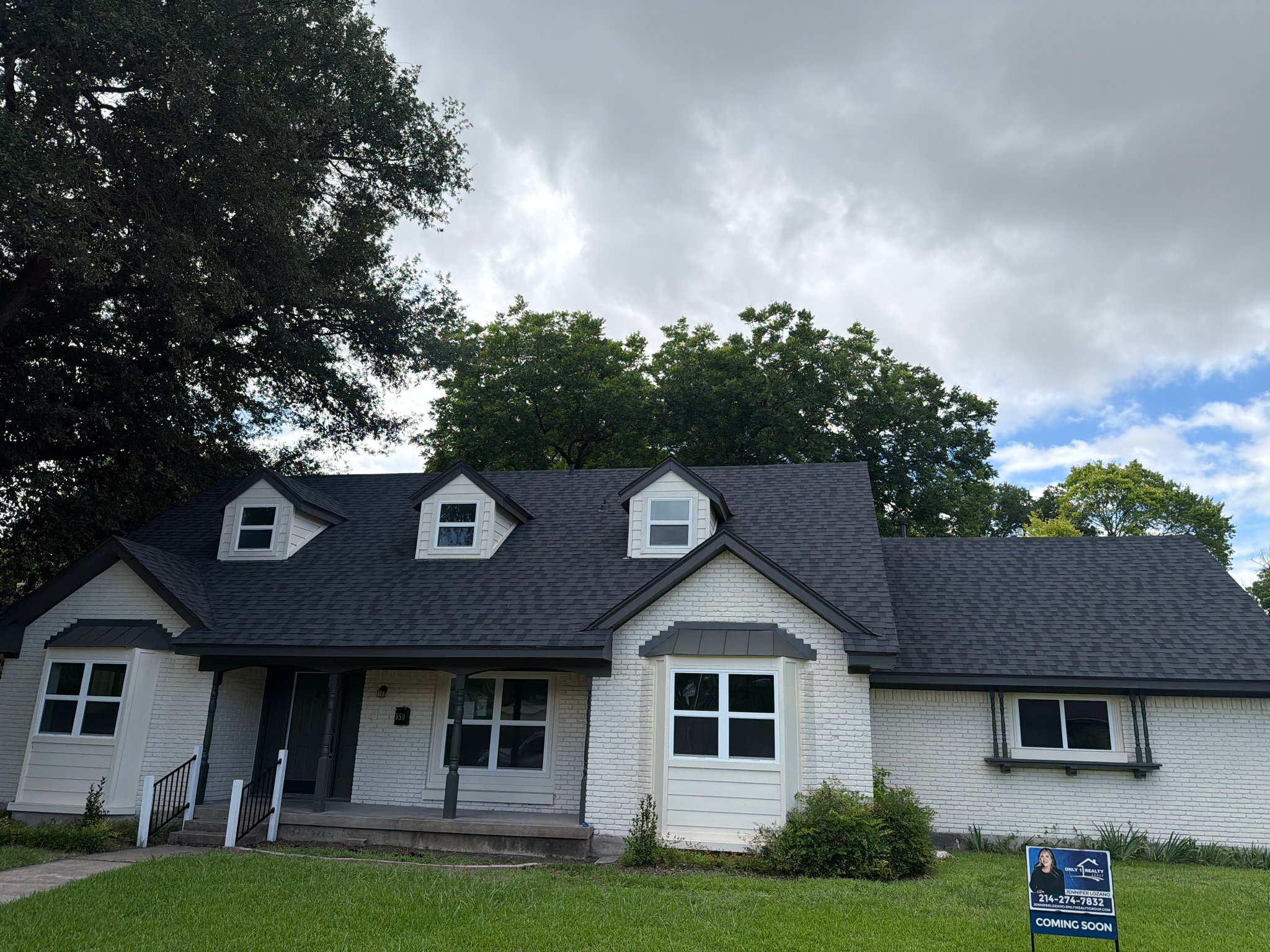 Dallas House: 550 Glen Oaks Blvd
