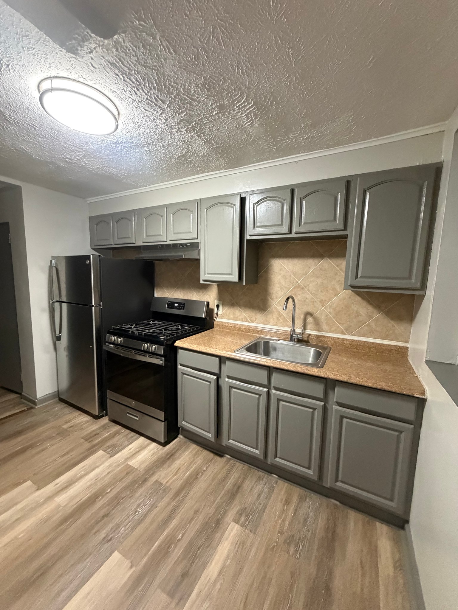 New Britain Townhome: 114 Ledgecrest Ave