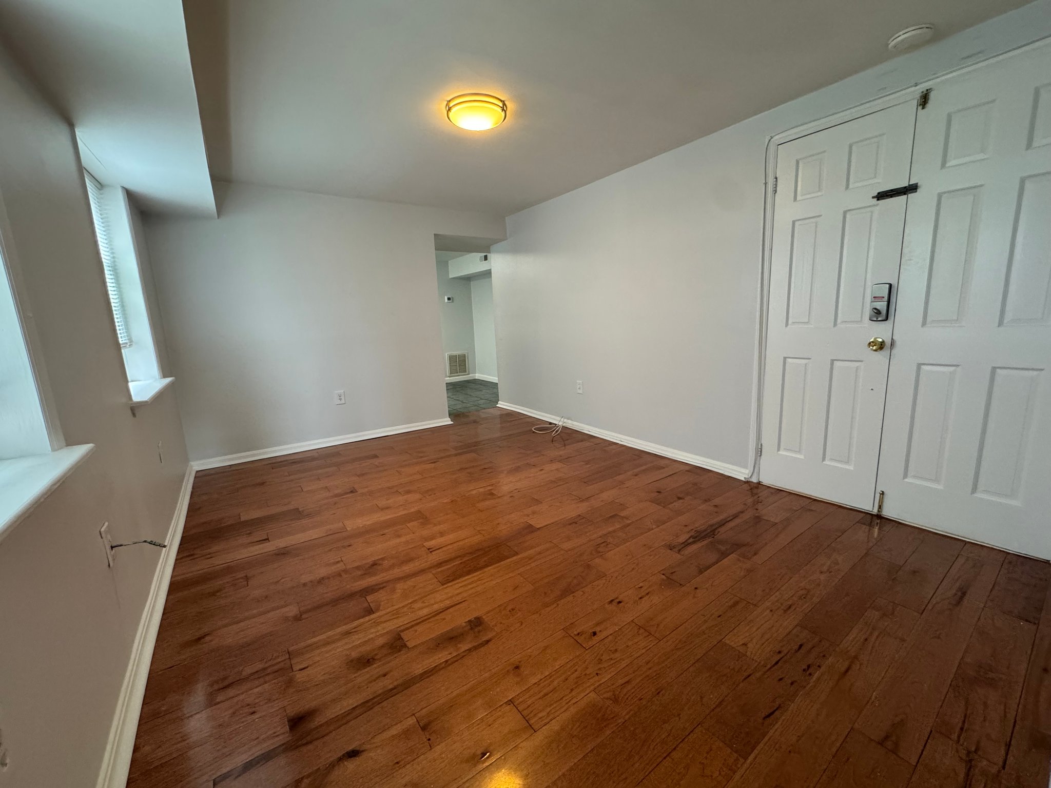 Philadelphia Apartment: 934 New Market St