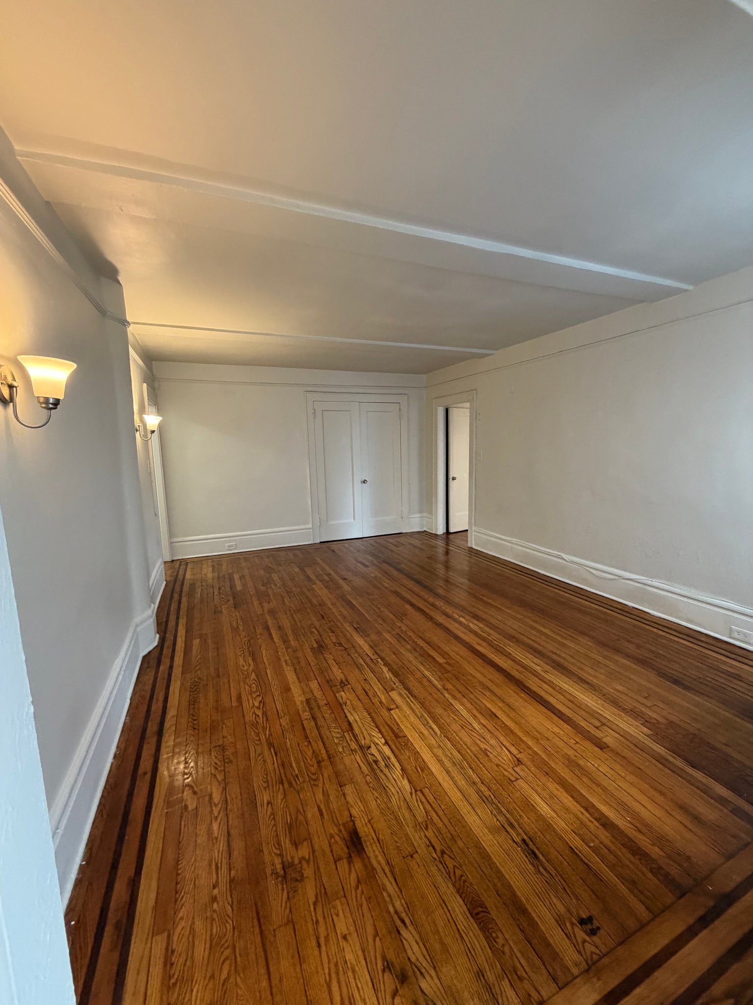 East Orange Apartment: 25 N Harrison St