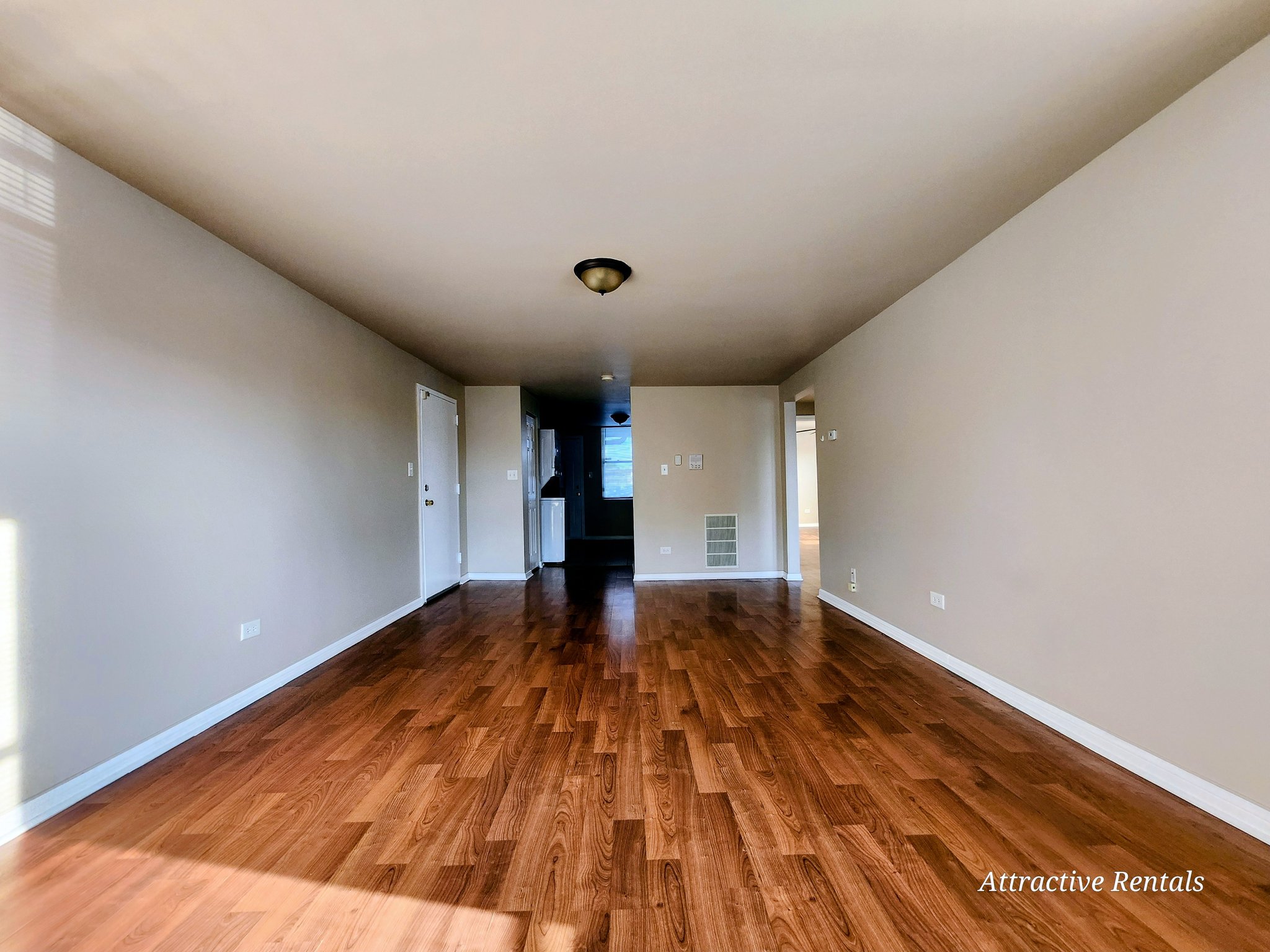 Chicago Apartment: 1641 W 77th St