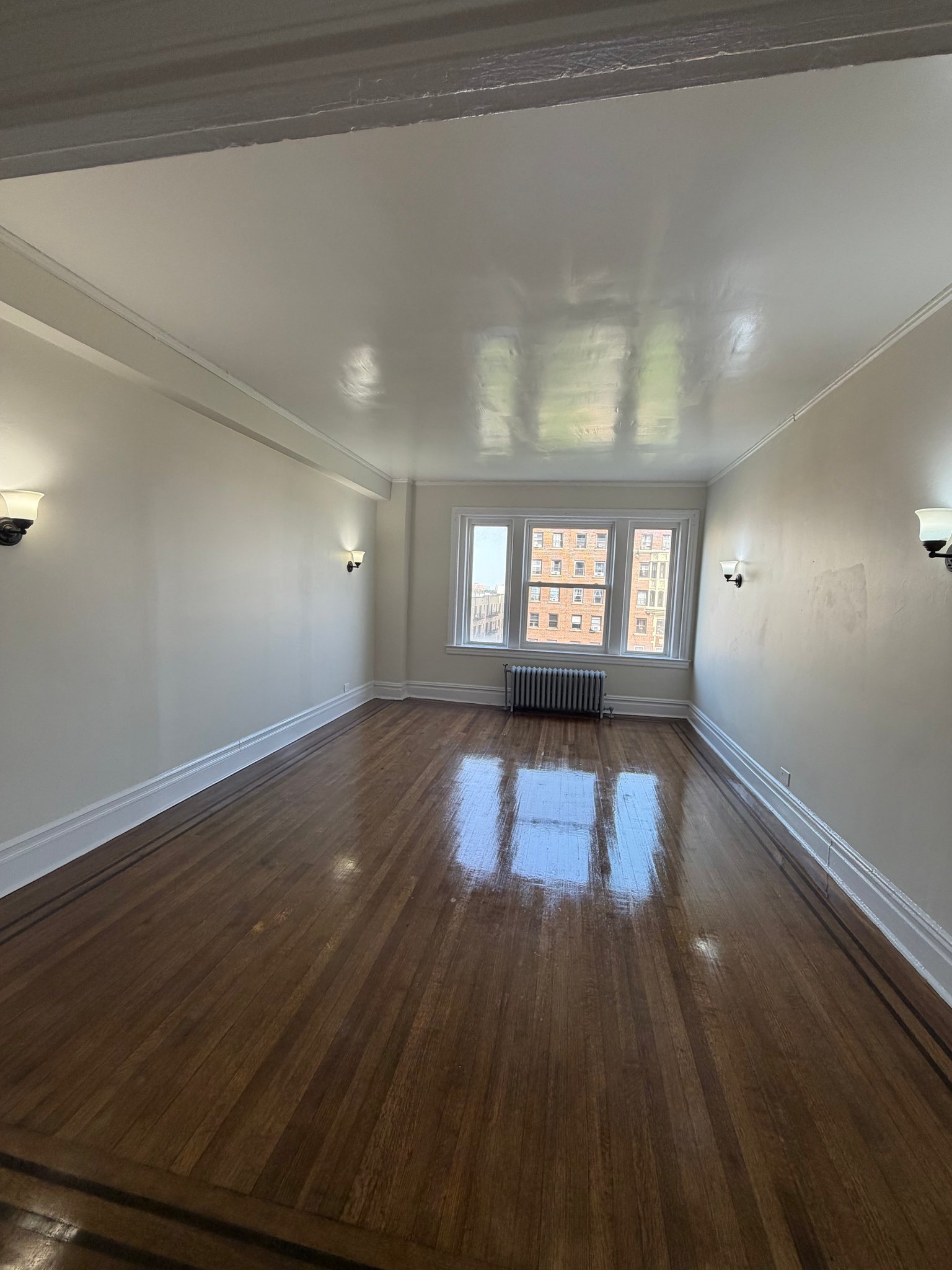 East Orange Apartment: 157 S Harrison St